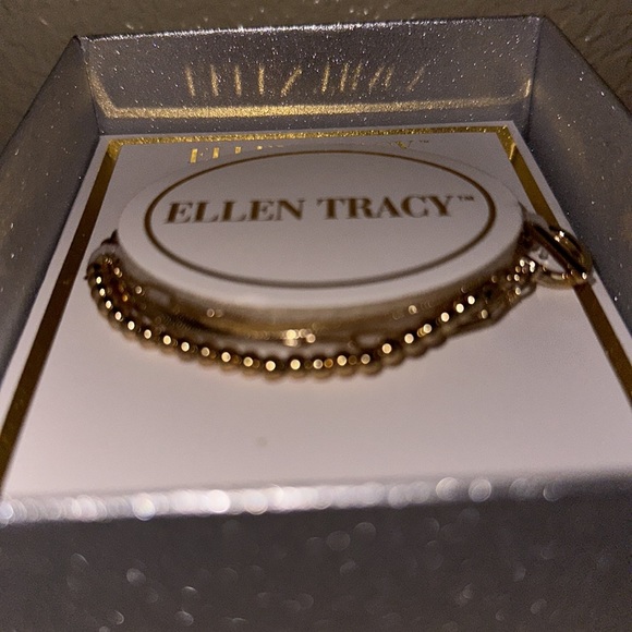 Ellen tracy Fashion Jewelry Gold Tone Bracelet - Picture 2 of 6